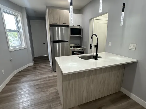 69 Lincoln Street image 1 of 12