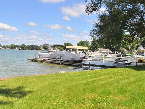 2nd image of 25783 Lake Dr