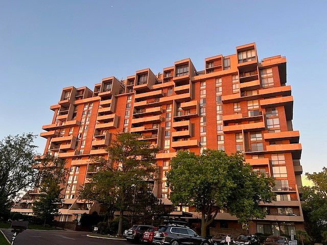 465 W Dominion Dr UNIT 1304