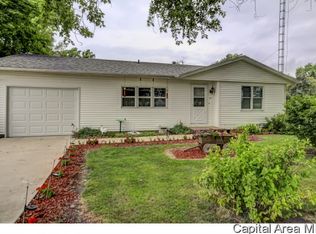 505 S Elm St, Tallula, IL 62688