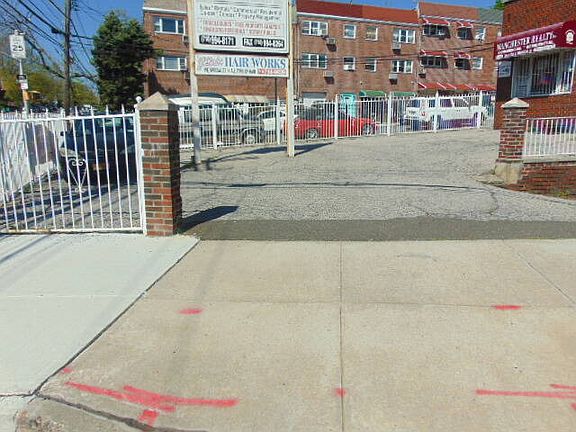 4th image of 1441 E 233rd St #1