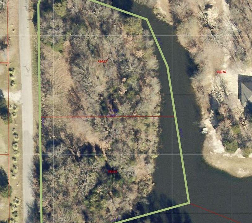 2nd image of 9 & 10 County Road 1952