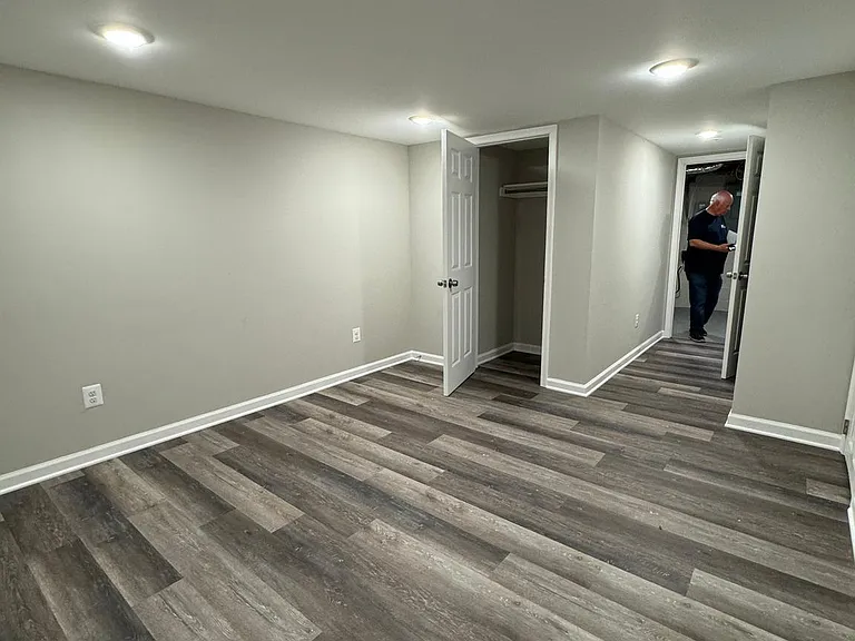 1513 Aldeney Ave — Photo 12