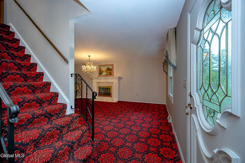 4th image of 48 Bayberry Drive