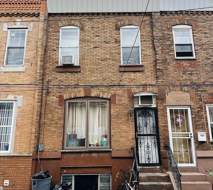1st image of 622 Cross St