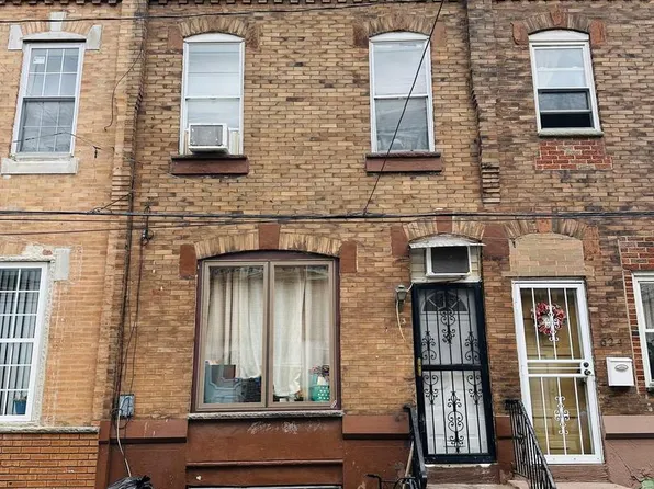 622 Cross St, Philadelphia, PA 19147