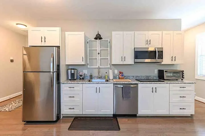 903 Saluda Lake Rd #B — Photo 2