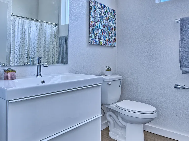 Sloan's Place Apartments — Photo 6