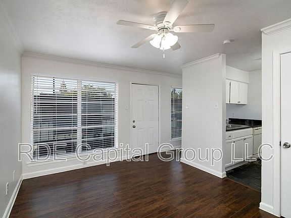 3rd image of 2816 Throckmorton St APT 4