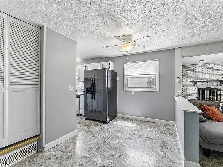 2369 Frederick Dr — Photo 11