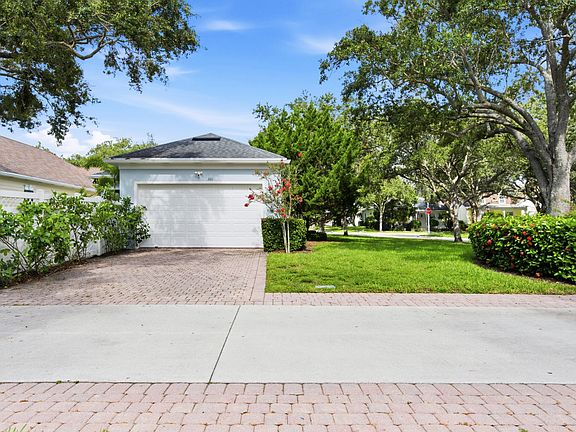 4th image of 301 Newhaven Boulevard