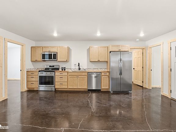 4th image of 1000 2nd St #1