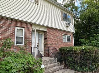247 Vine St APT 3, Hartford, CT 06112