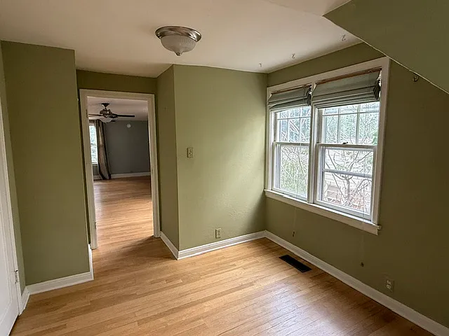 1226 W Prospect Rd — Photo 23