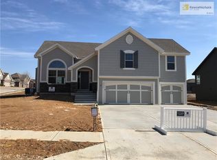 9915 N Wallace Ave, Kansas City, MO 64157