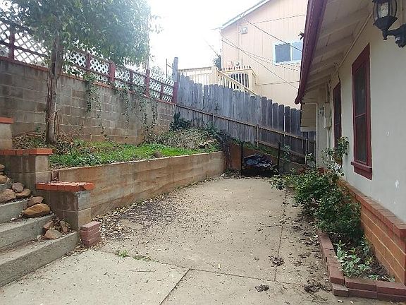 5th image of 356 Barretta St #354 & 352