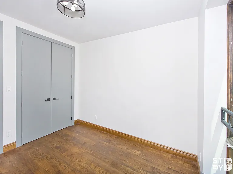599 Myrtle Ave #2R — Photo 7