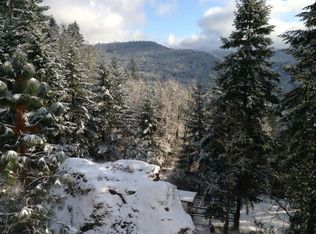 360 Sabrina Ln, Winston, OR 97496