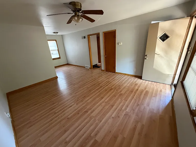 6810 E Orme St — Photo 3