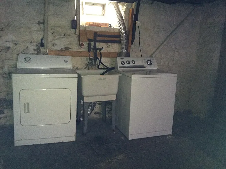 100 Kathleen St #1 — Photo 21