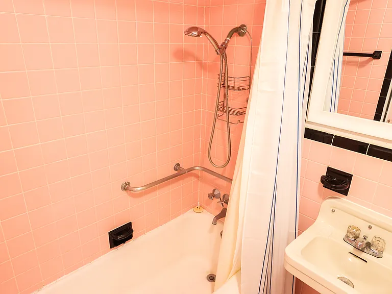 818 7th Ave N #1 — Photo 20