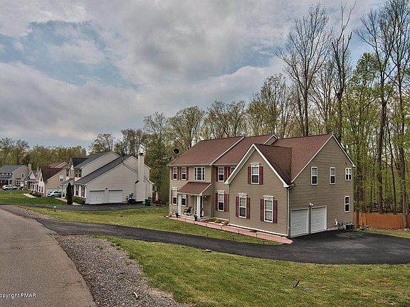 2nd image of 3149 Hollow Dr