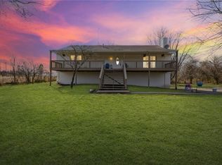 14587 166th St, Bonner Springs, KS 66012