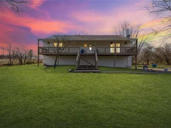 14587 166th St, Bonner Springs, KS 66012