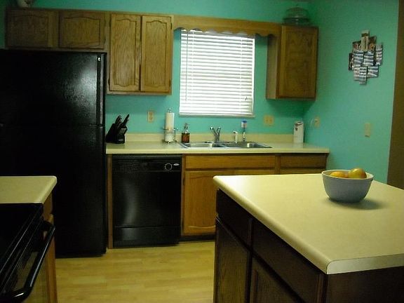 5th image of 4600 Baverton Dr