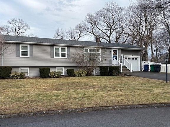 3rd image of 63 Ramblewood Dr