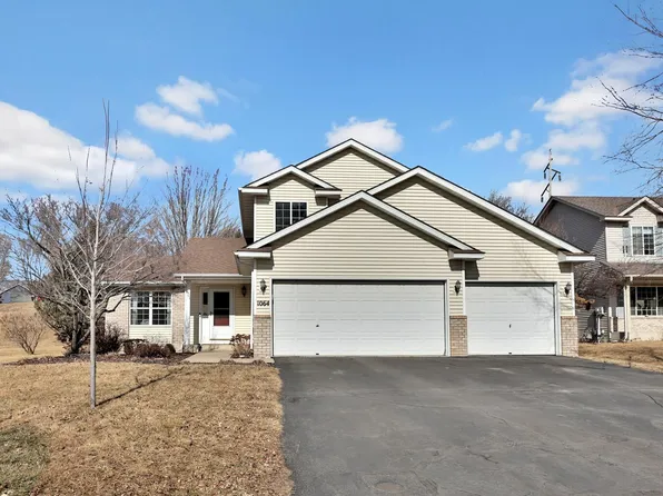 1064 Pond Curv, Waconia, MN 55387