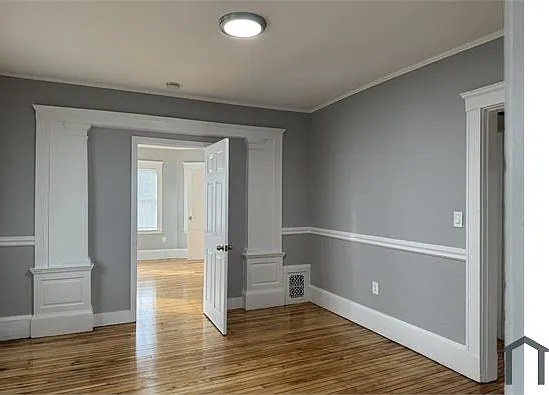 3 bed, 1100 sqft, $2,850 — Photo 2
