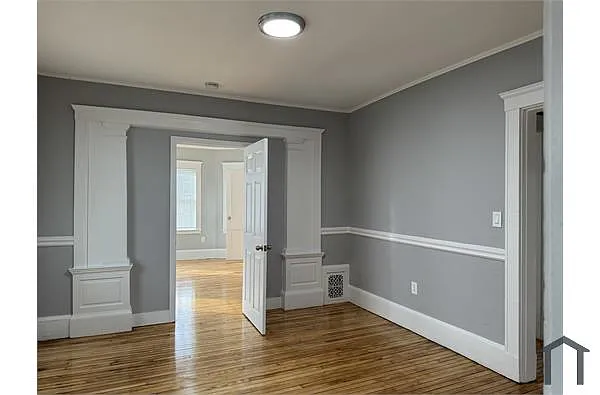 Building Photo - 7 Carlton Ter #2