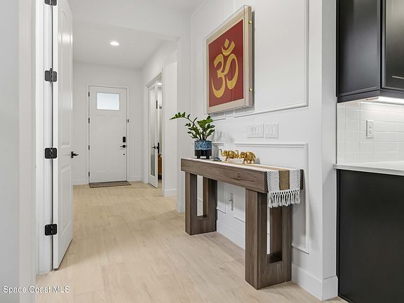 4th image of 3256 Kamin Dr