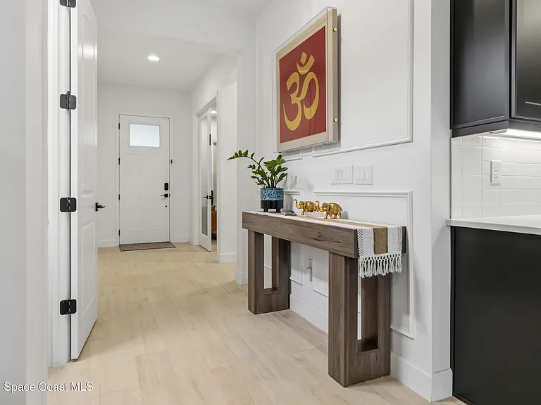 3256 Kamin Dr — Photo 4