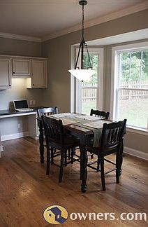 Breakfast room/Office Nook
