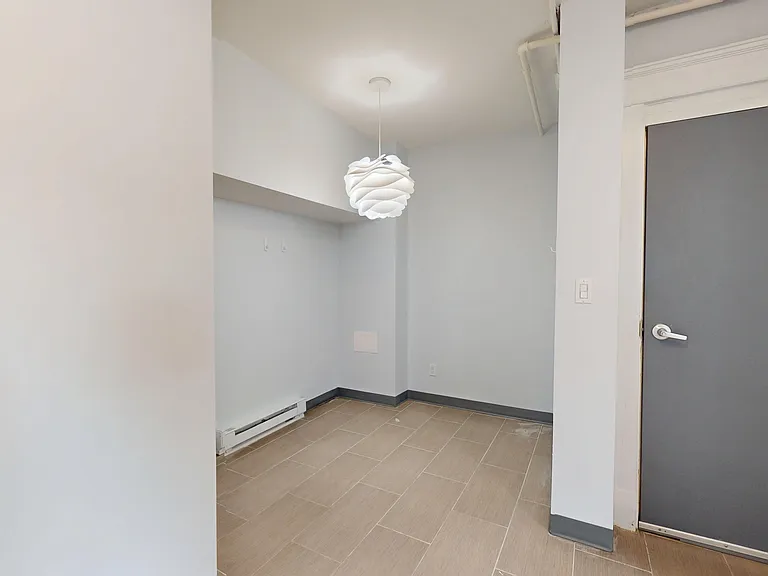245 Whitney Ave #2L — Photo 4