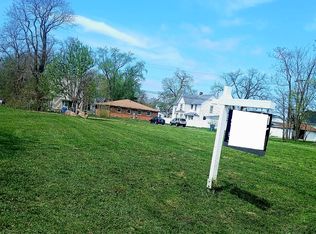 215 N Rosewood Ave, Kankakee, IL 60901