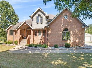 930 Beaver Crossing Ln, Saline, MI 48176