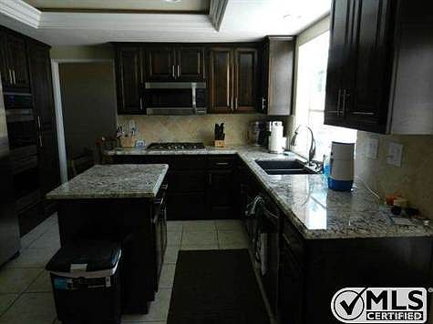 4th image of 38931 Glenwood Dr