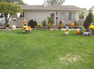 875 Foran Ln, Aurora, IL 60506