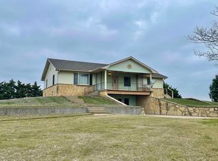 16820 121st Rd, Winfield, KS 67156