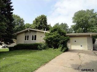 2712 N 96th Dr, Omaha, NE 68134