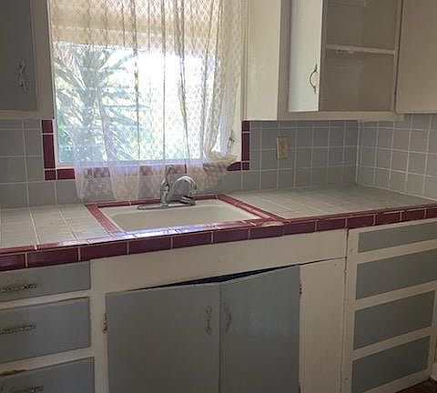 5th image of 26 Carman Ave #46