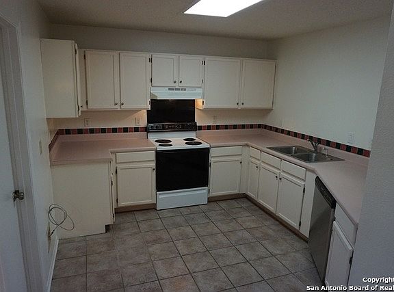 5th image of 15415 Canteen Creek Dr