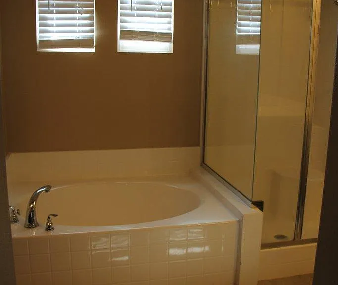 15861 Topiary Ln — Photo 8