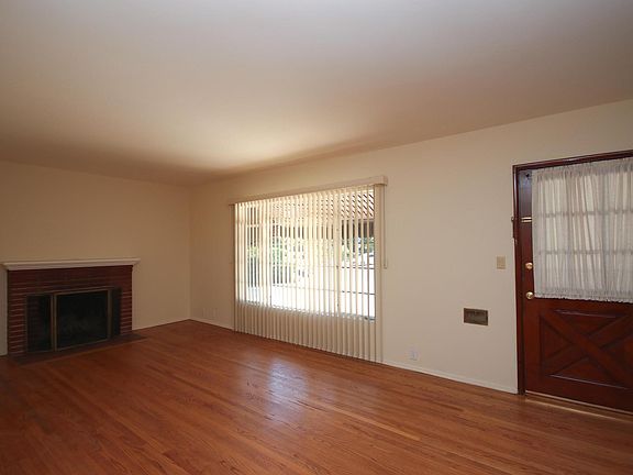 4th image of 1476 N Allen Ave