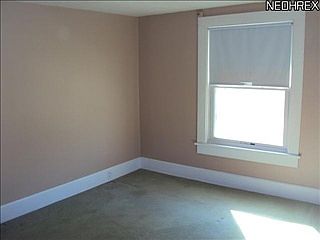 3rd image of 226 College St