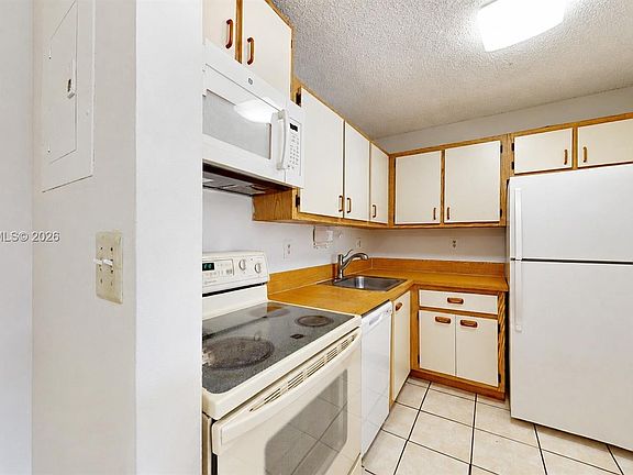 5th image of 15600 SW 80th St #L-304