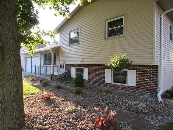 2nd image of 1063 Bayberry Dr